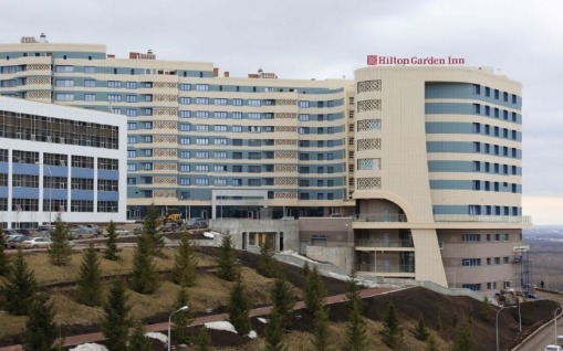 Фасад отеля Hilton Garden Inn в Уфе облицован композитными панелями из алюминия производства Алюминстрой
